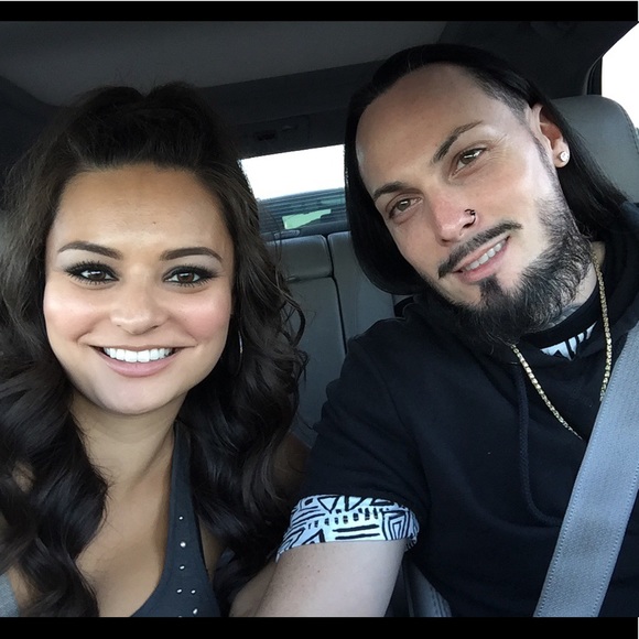 Meet your Posher, Daniela - Picture 2 of 6